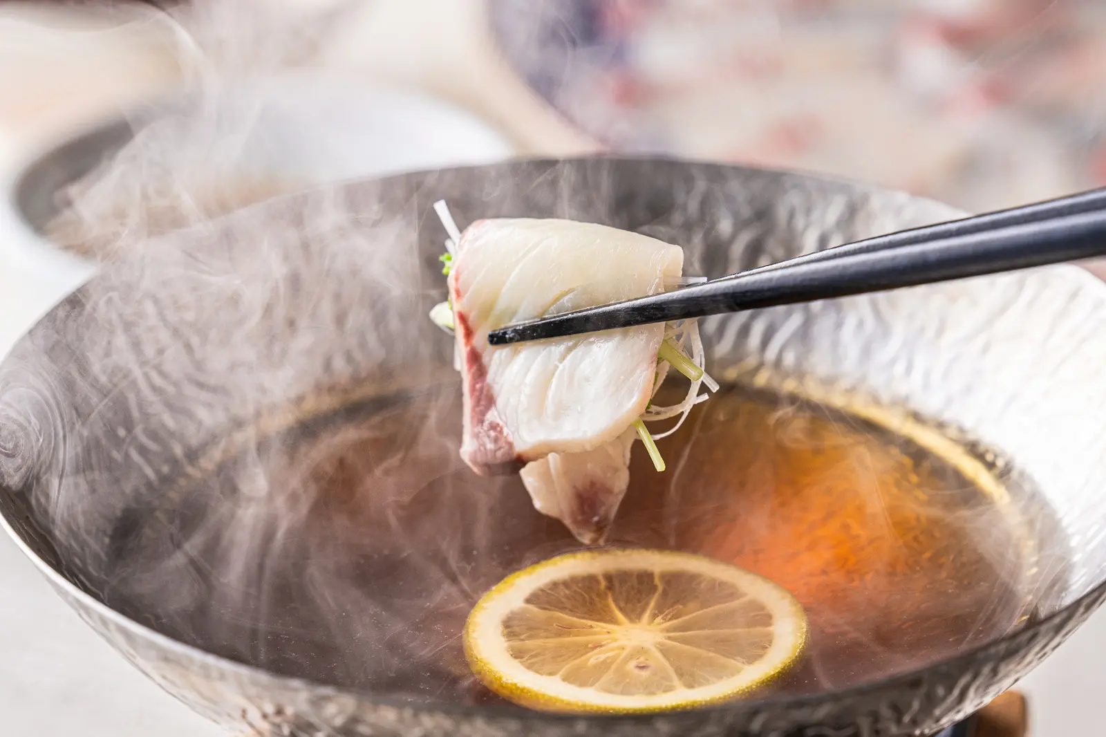 大衆割烹 樋口築町店の刺しゃぶ・料理写真 2
