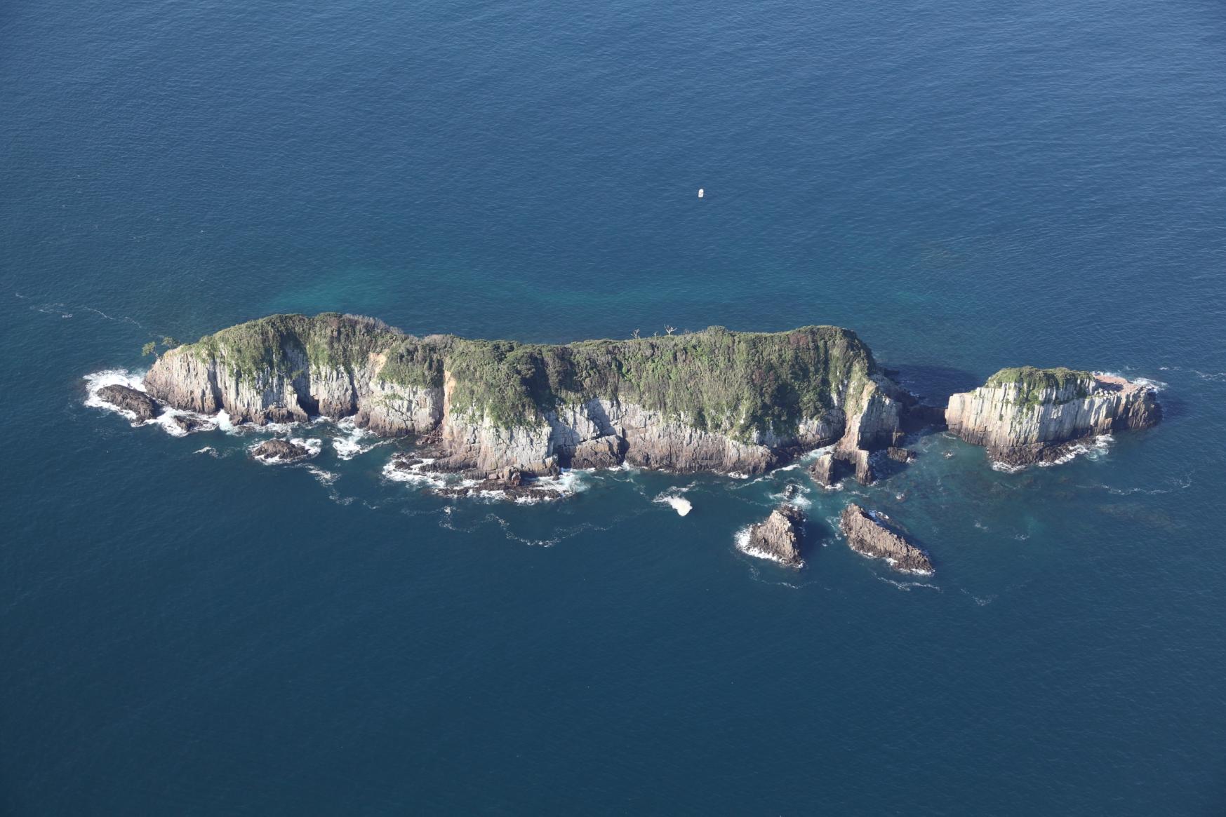 【平戸】平戸の聖地と集落（中江ノ島）