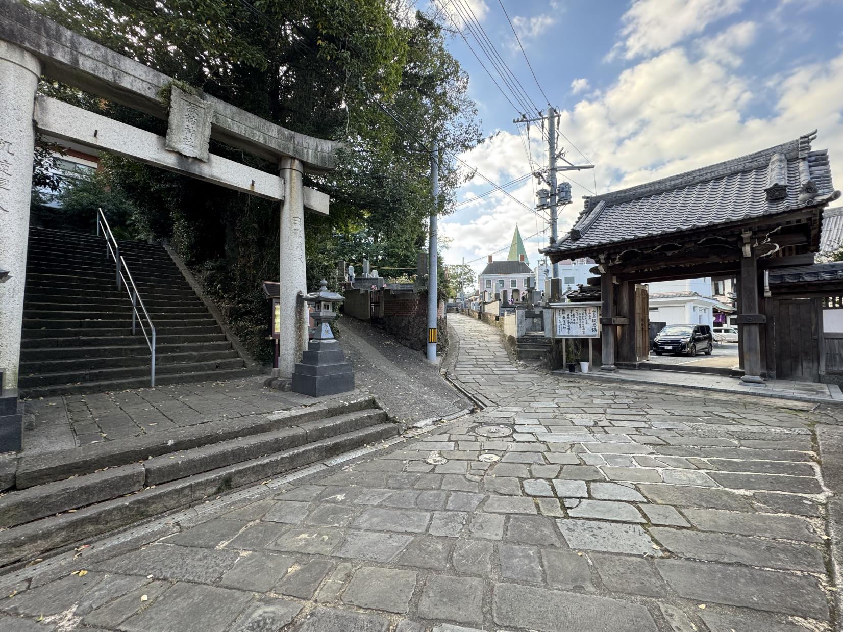 関連記事：編集部が行く！祈りの三角ゾーンに行ってきました