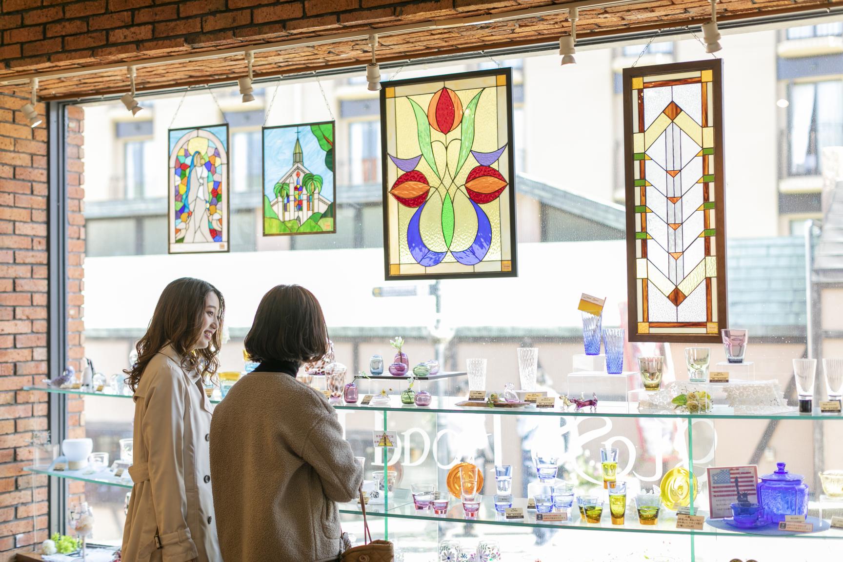 触れる、彩る、ガラス玩具「ポッペン」絵付け体験をする-3