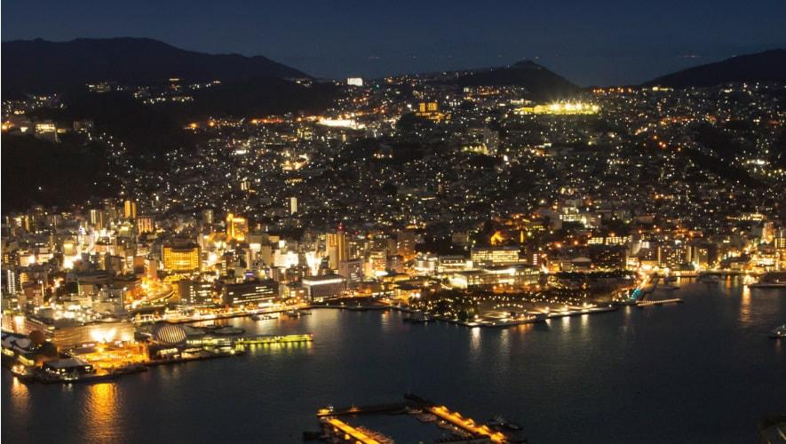 Observatoire d'Inasayama + vue nocturne du paysage urbain de Nagasaki-0