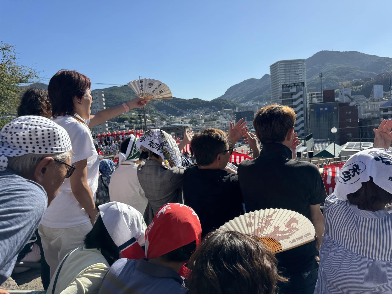 奉納踊は４つの「場所」で-3