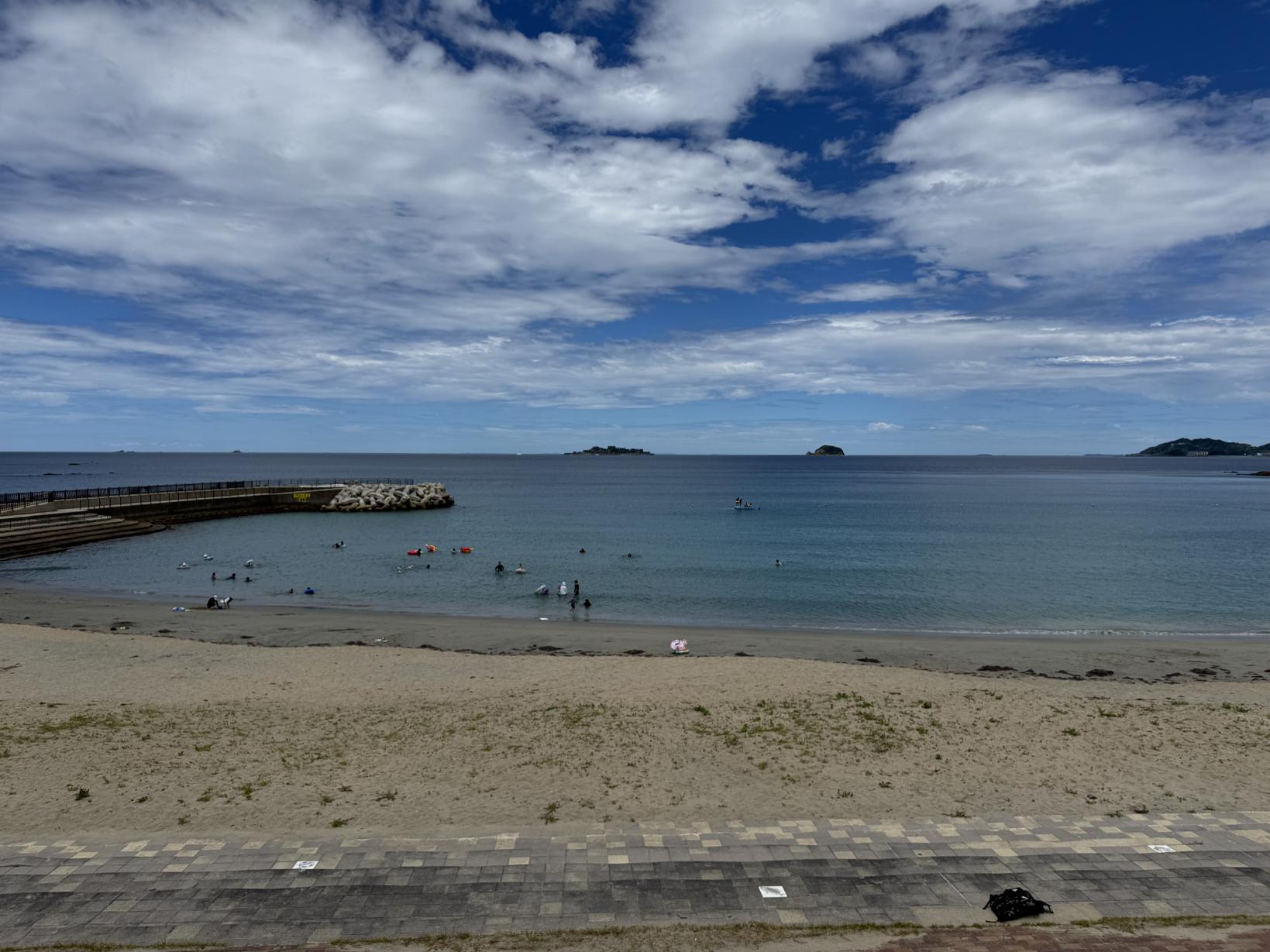 海と空がどこまでも続く野母崎の夏-2