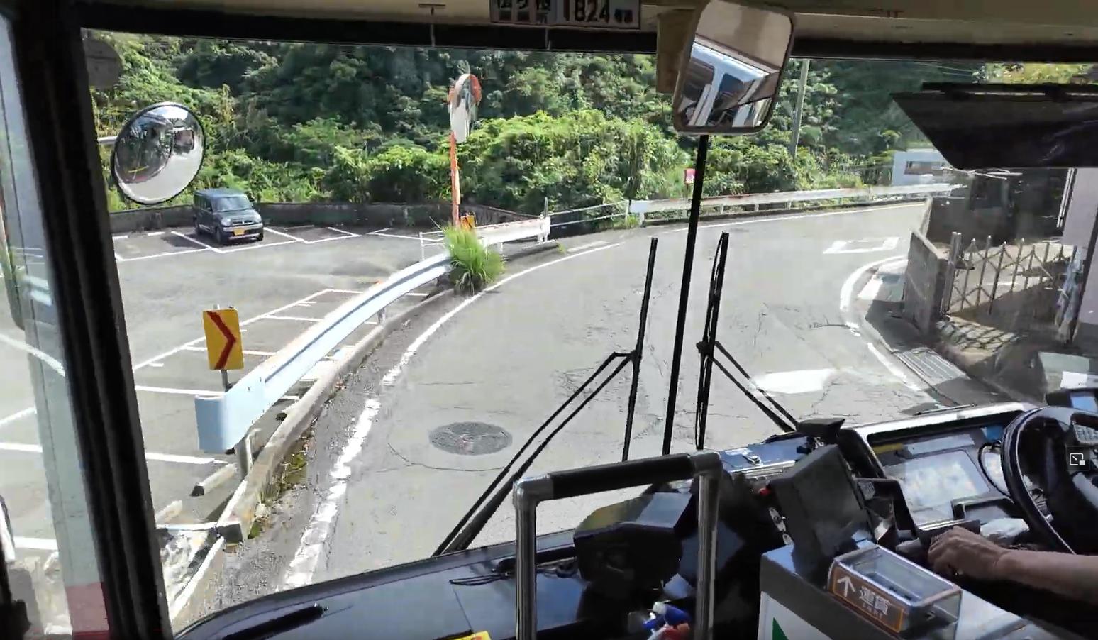 狭隘バス路線-1
