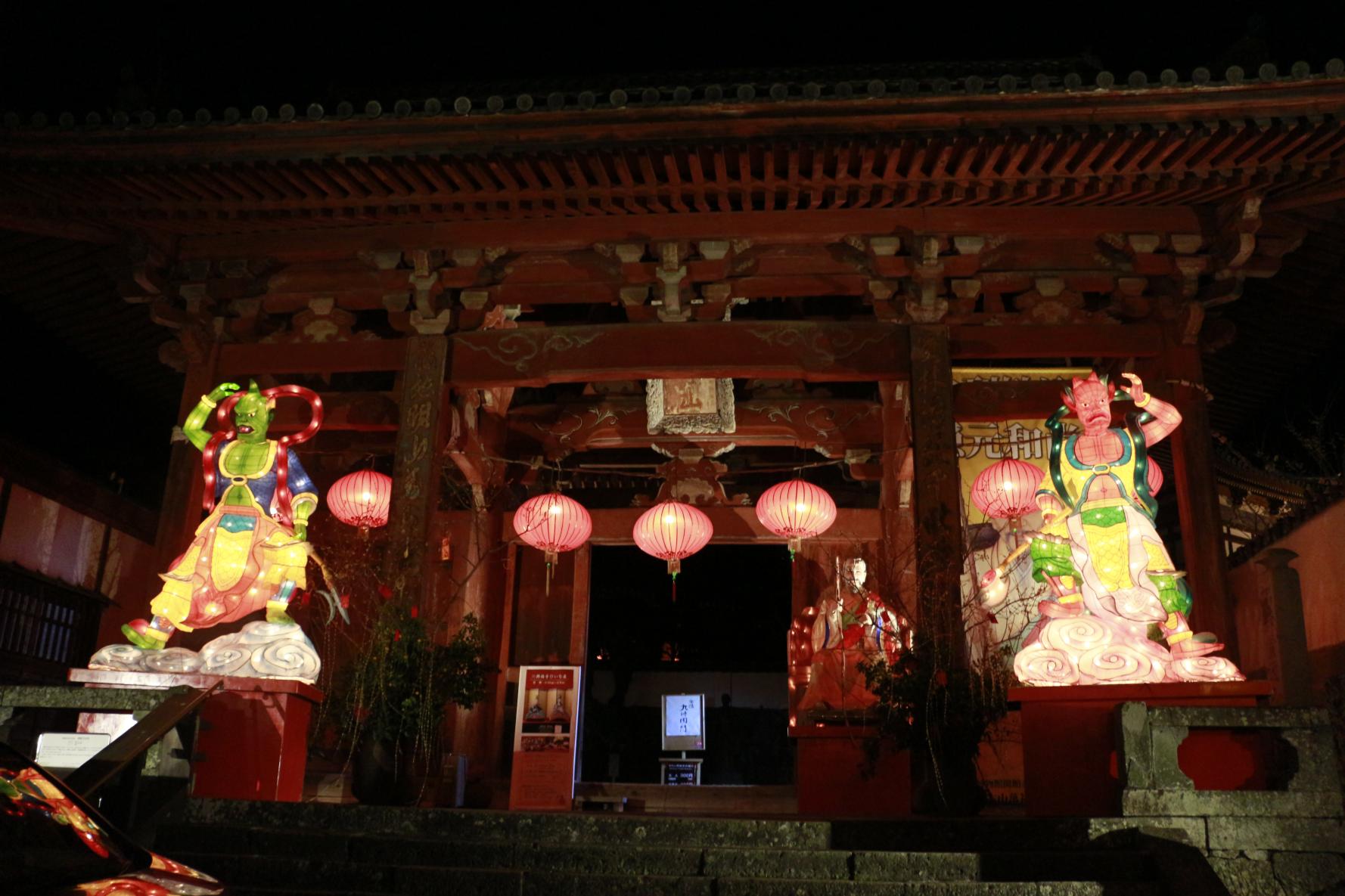 穴場を楽しむ！長崎ランタンフェスティバル 興福寺-1