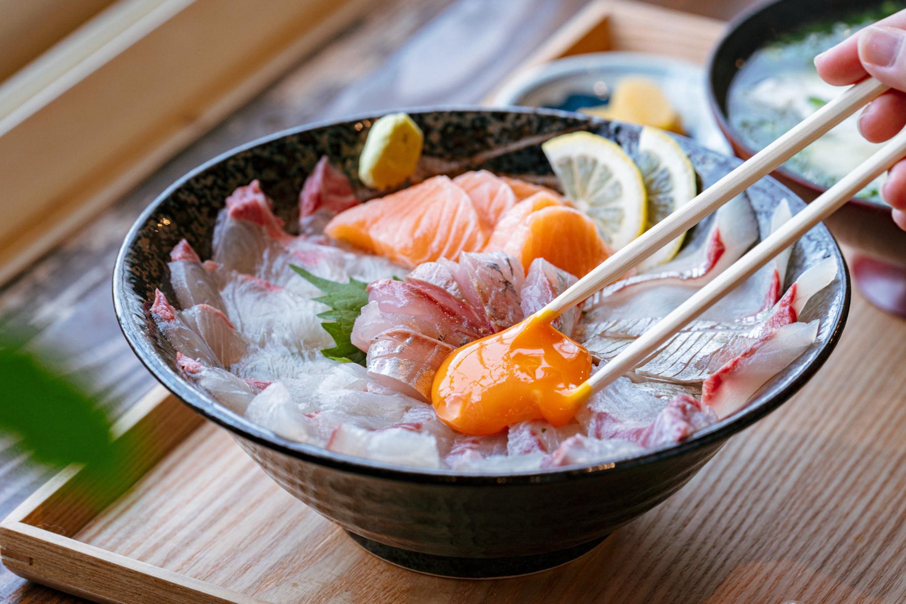長崎の内海、絶景大村湾と桜の名所を楽しむ 海の家あかさき-1