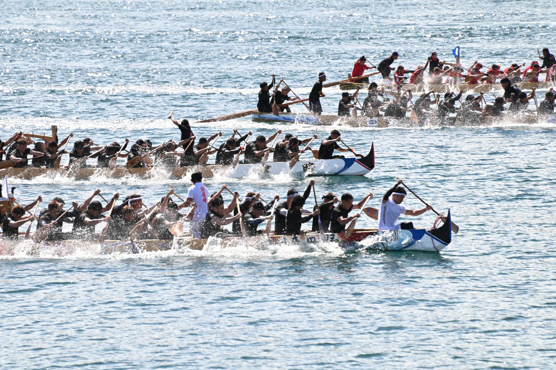 昼はペーロン！夜は花火！長崎の夏を彩る
ペーロン選手権大会＆みなとまつり-1