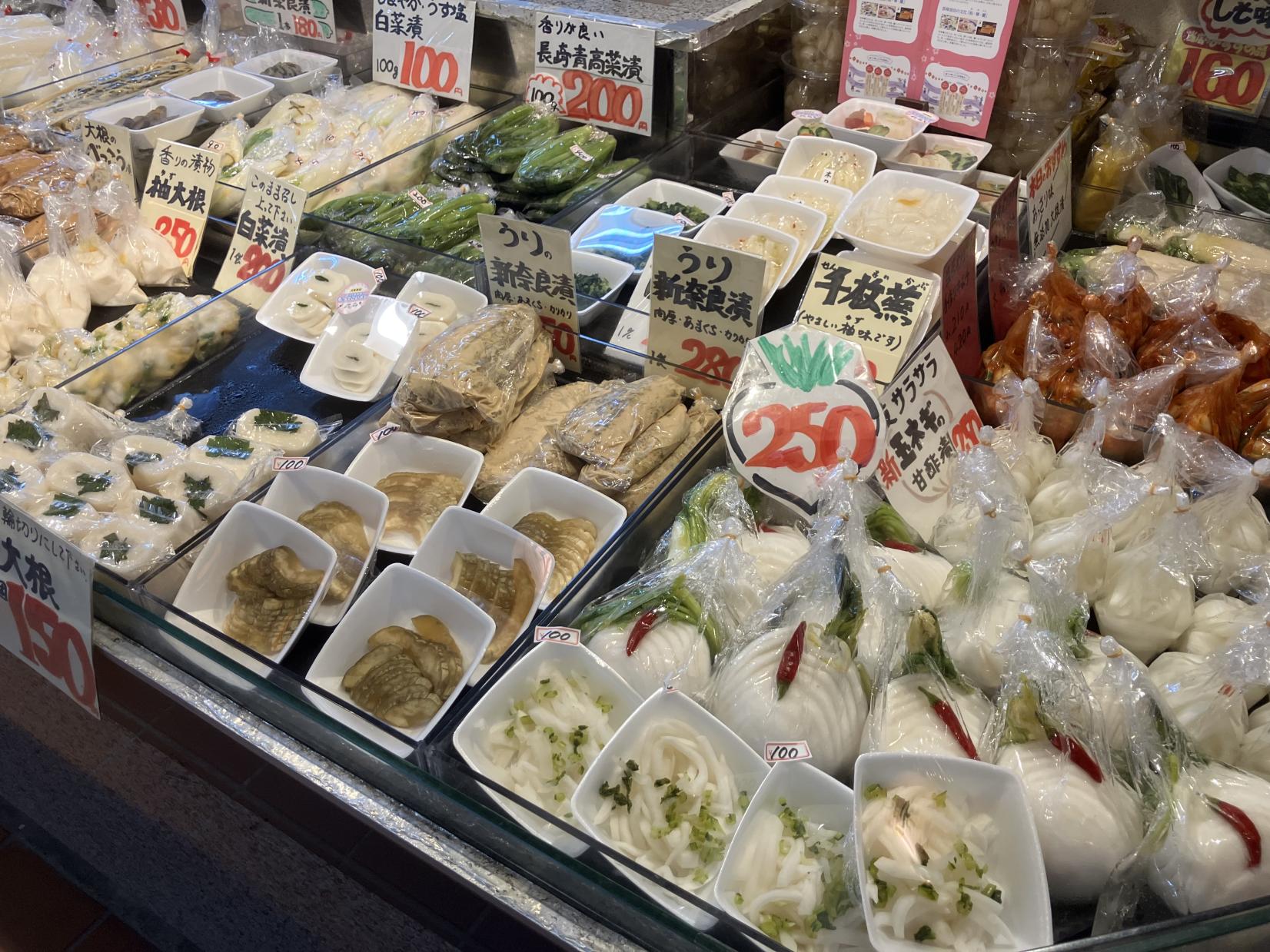 ◆市場の食も楽しめる「もってこいメシ」-1