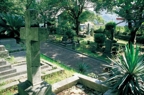 Cementerio Internacional de Oura-1