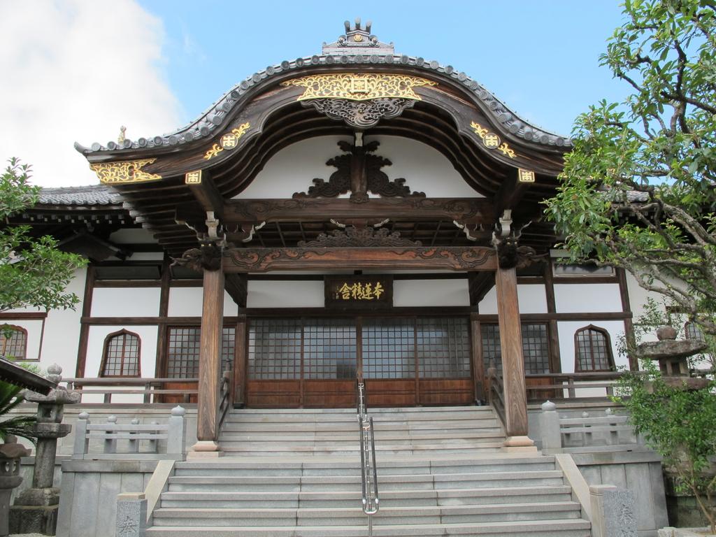 聖林山　本蓮寺